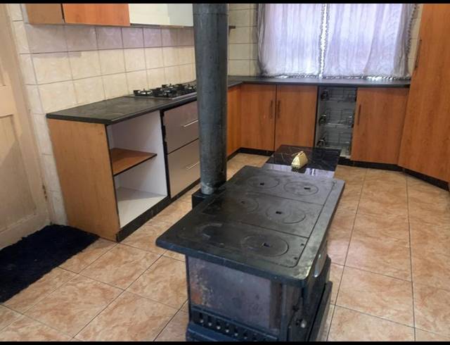 3 BEDROOM HOUSE FOR SALE IN VANDERBIJLPARK CE 1